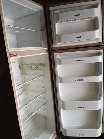 dawlance fridge full size