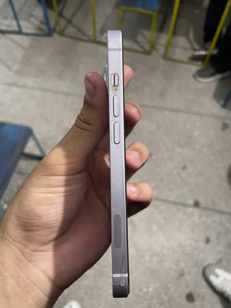 Apple iPhone 14 5
