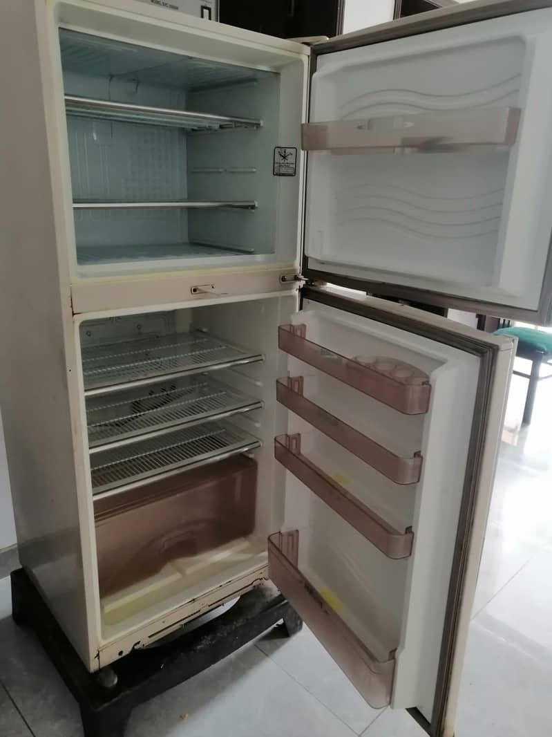Dawlance fridge 1