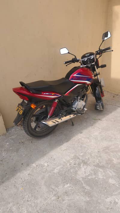 Honda CB125F