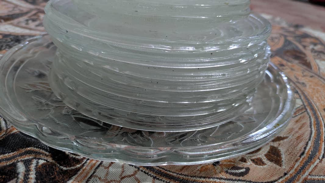serving plates 1