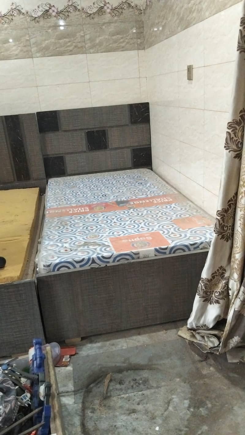 king size single bed 0