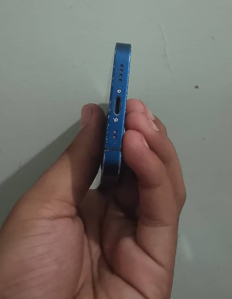 Apple iPhone 12 mini 4