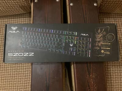 Iam selling AULA mechanical keyboard.