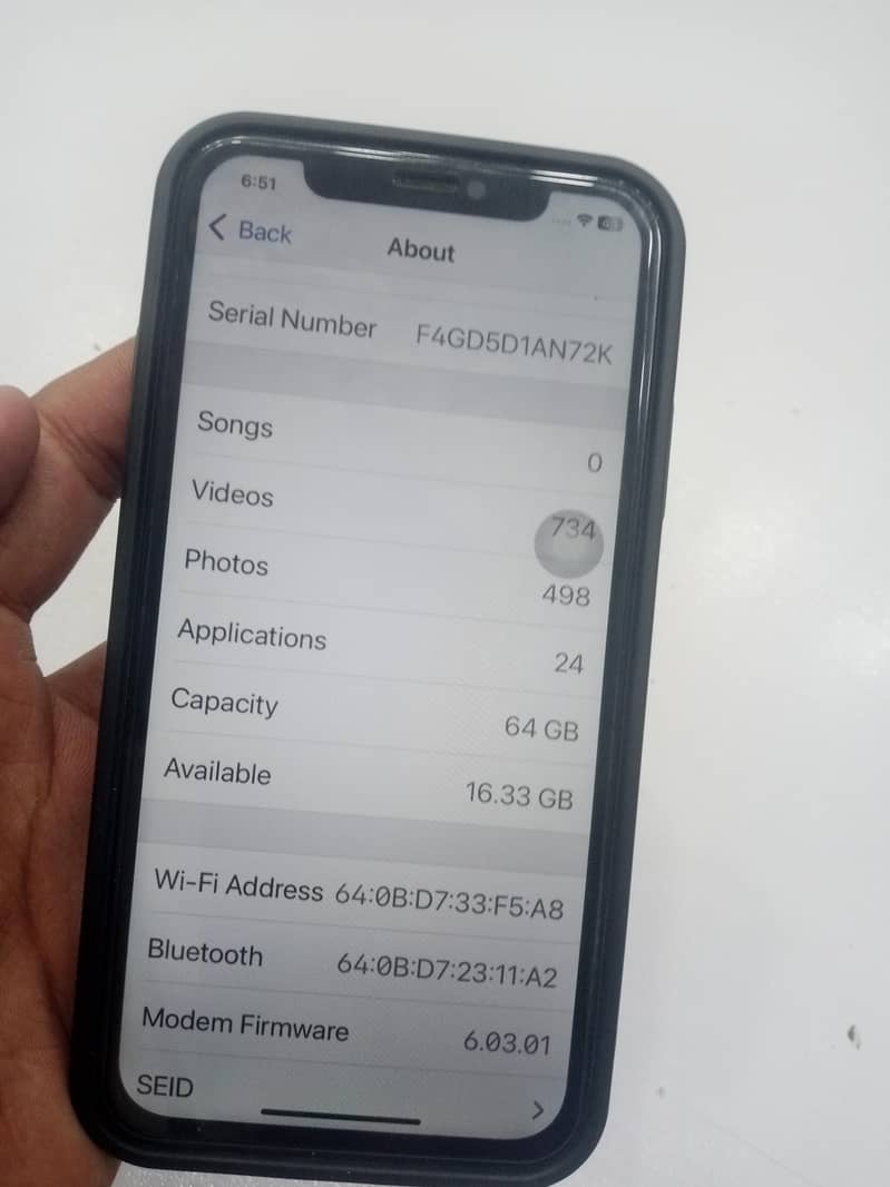 Apple iPhone 11 4