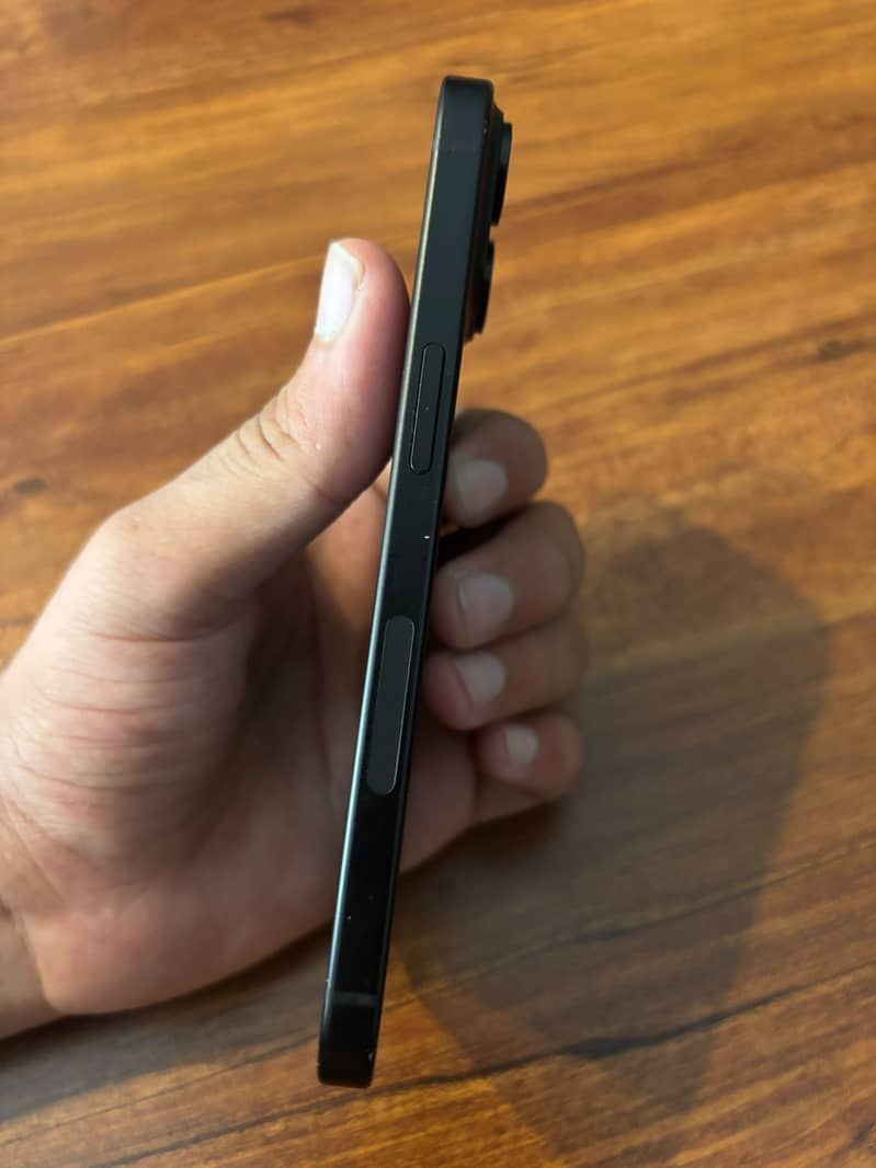 Apple iPhone 15 2