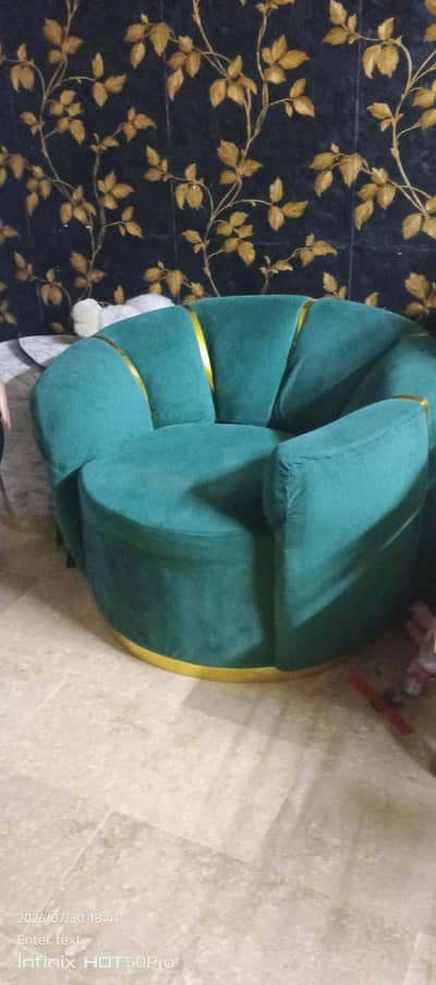 Set of 4 luxury velvet accent chairs (2 emerald green and white)
