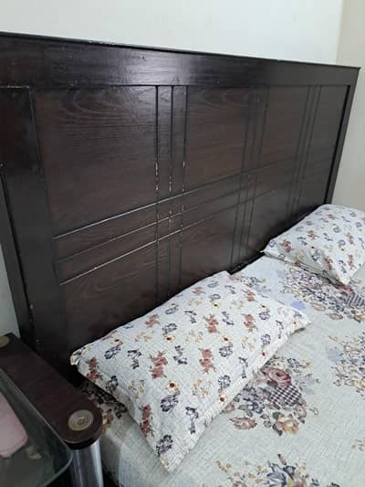 Bed With 2 Side Tables