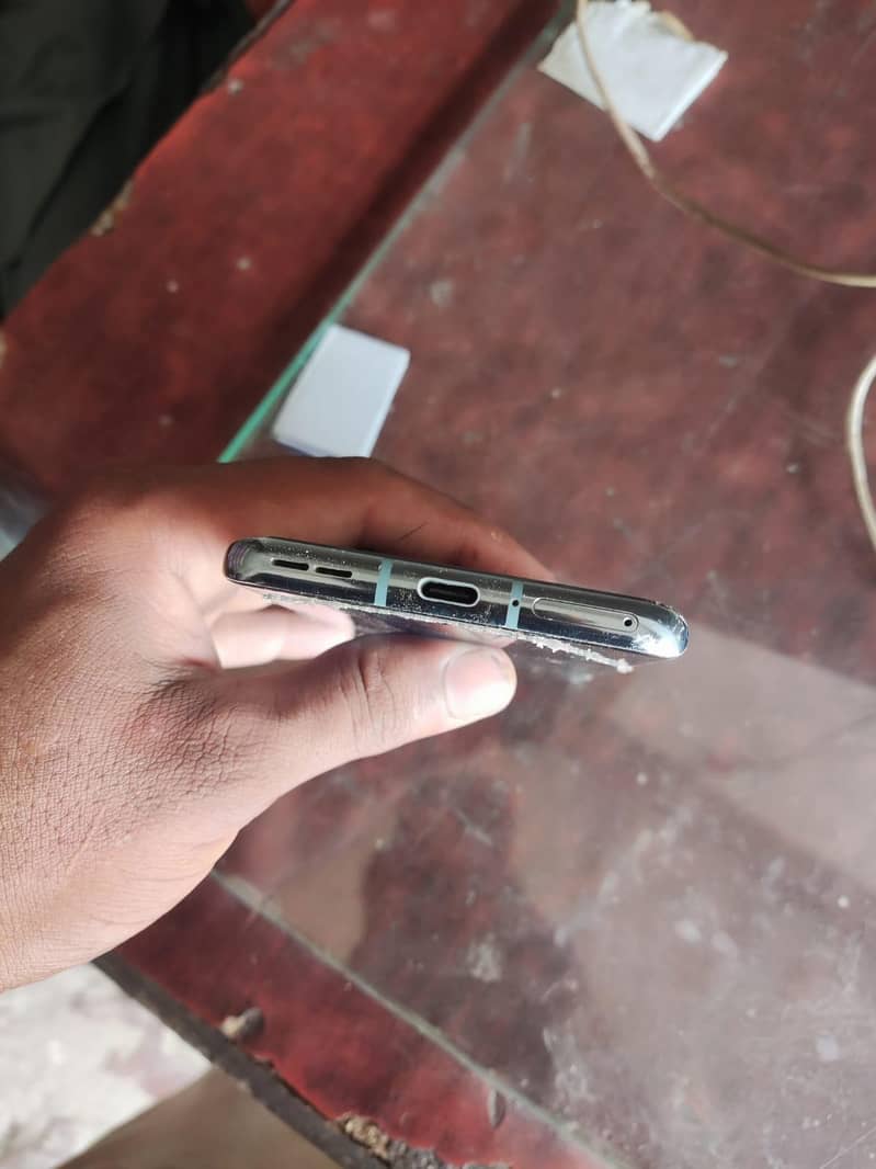 One Plus 9 Pro 6