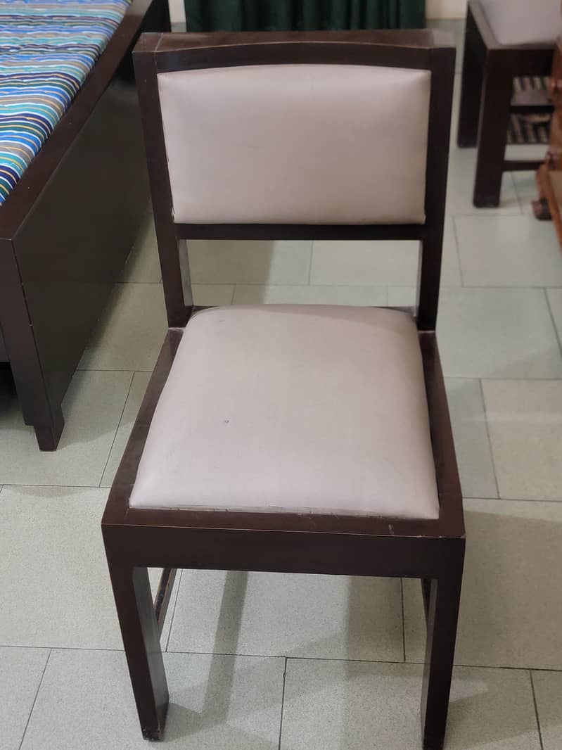 sofas and chairs 0