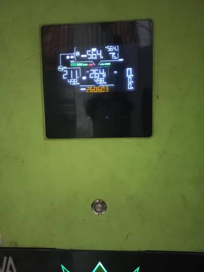 Crown Nova 8.2kW Hybrid Solar Inverter – Excellent Condition