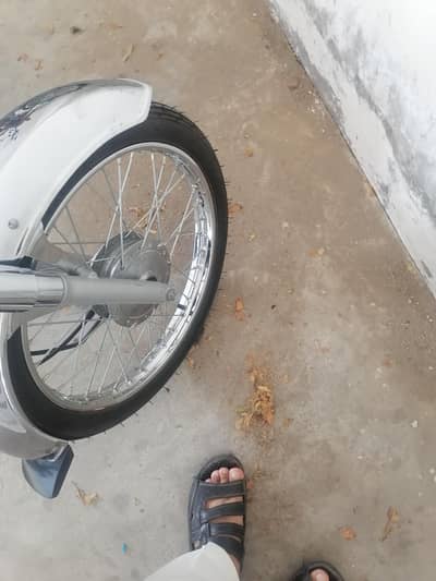 antique bike ha ak rupe ka kam ni ha injen sealed Haa guranted