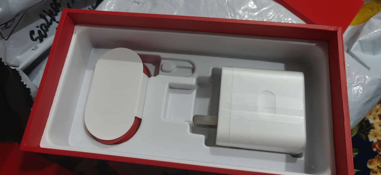 One Plus 13t 6