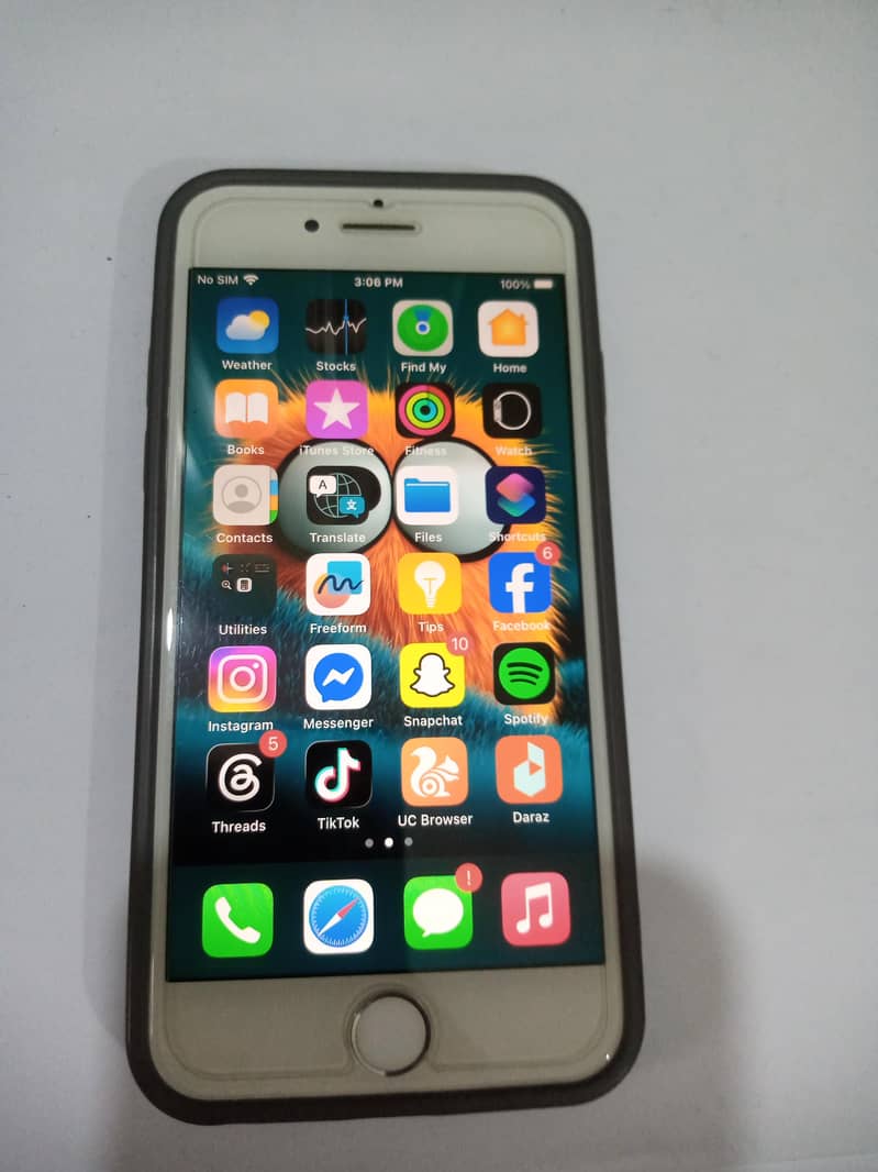 Apple iPhone 8 1