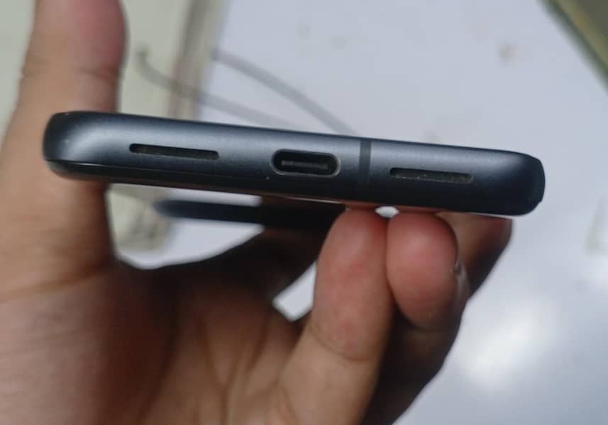 Google pixel 8 4
