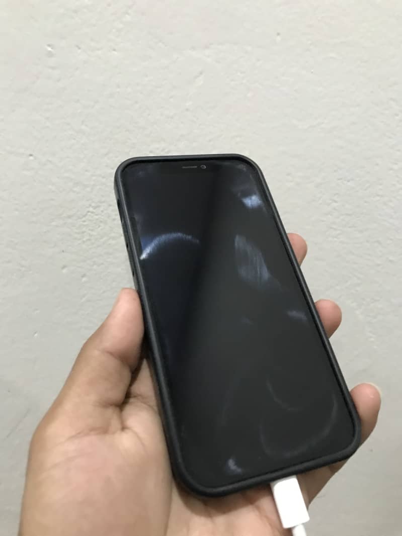 Apple iPhone 12 1