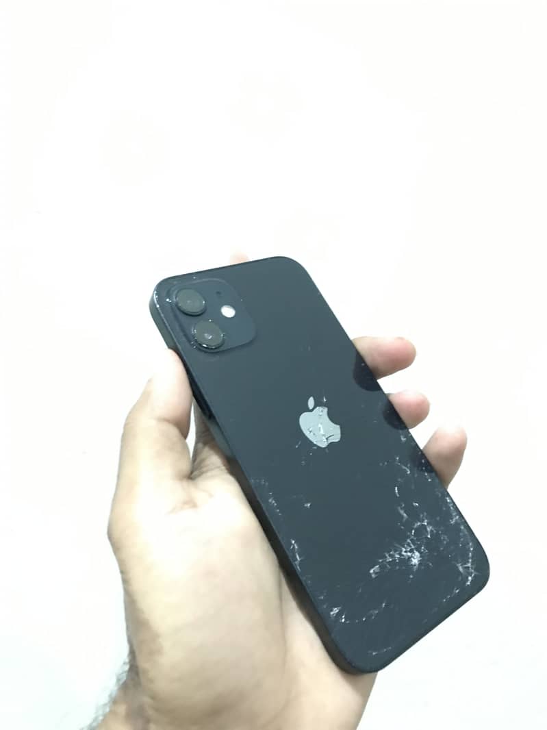 Apple iPhone 12 3