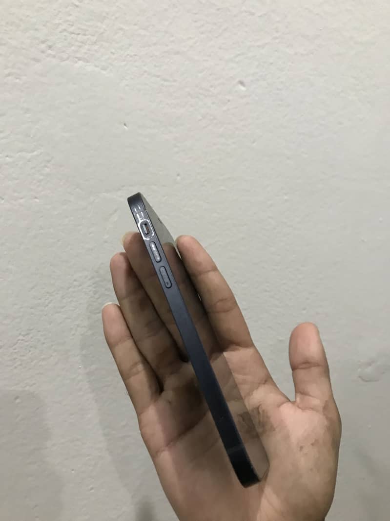 Apple iPhone 12 5