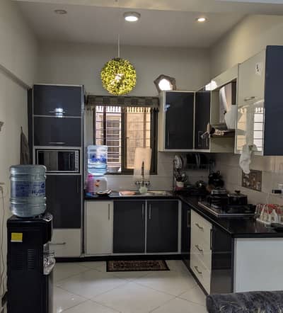 2nd Floor With Roof Top 3Bed-DD Flat Available For Sale in Gulistan-e-Jauhar - Block-7 Karachi