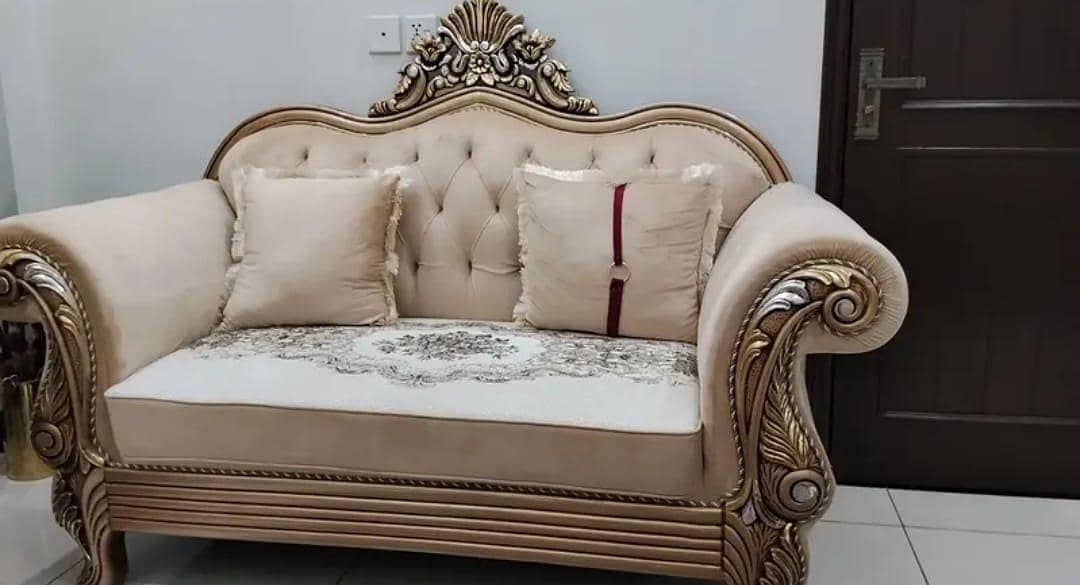 7 seaters sofa with side table 1