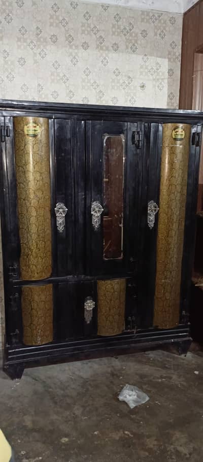 3door safe almari