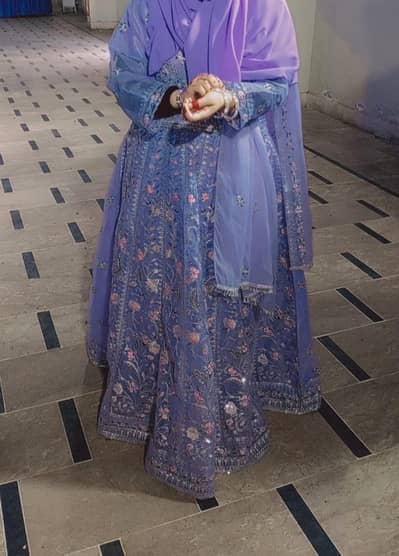Beautiful Women's Maxi Dress – Excellent Condition