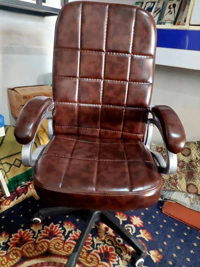 exactive chair brand new jus 15 days used