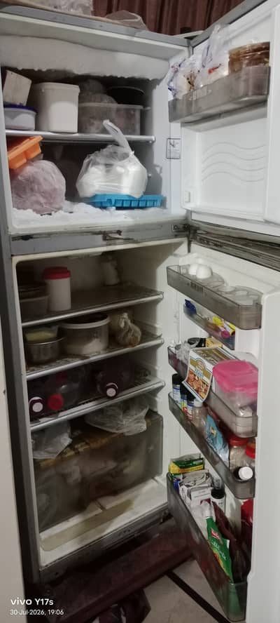 Dawlance refrigerator