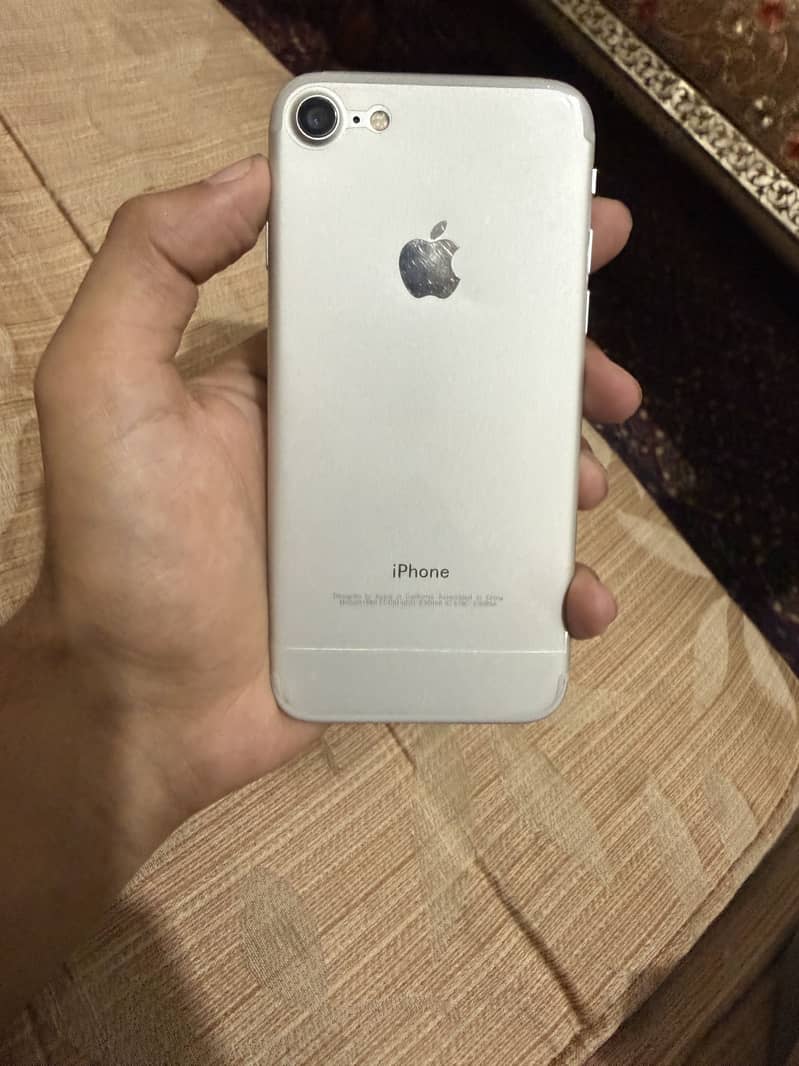 Apple iPhone 7 4
