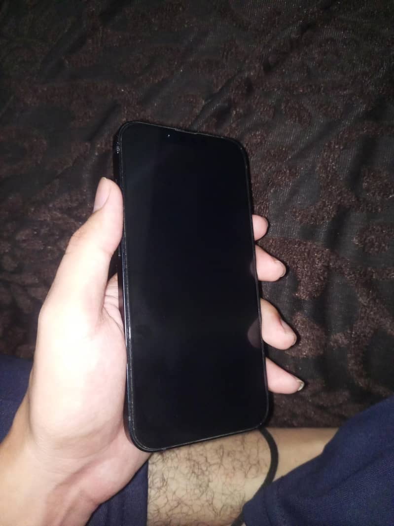 Apple iPhone 13 1