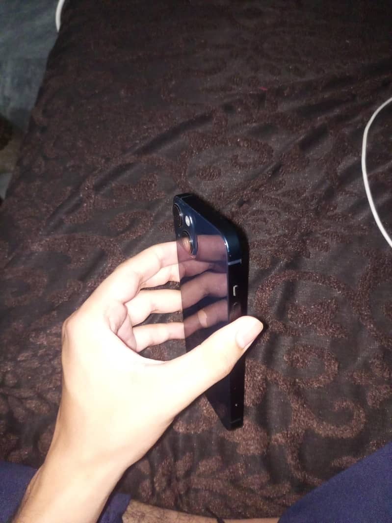 Apple iPhone 13 3