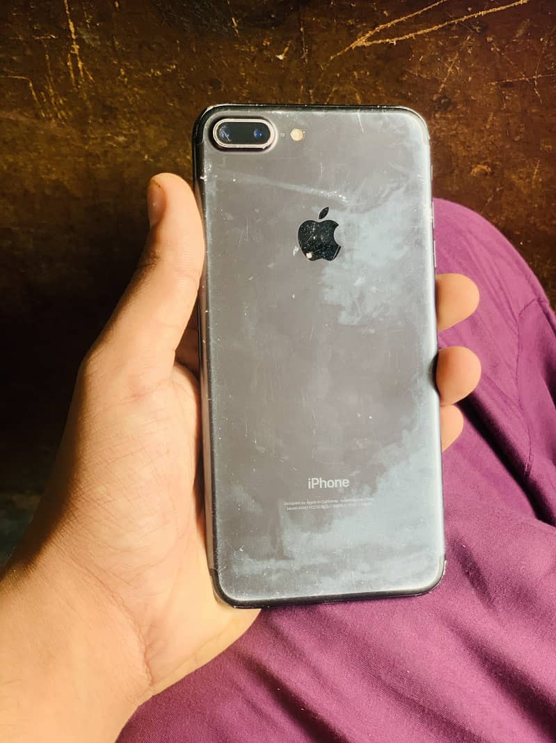 Apple iPhone 7 Plus 4