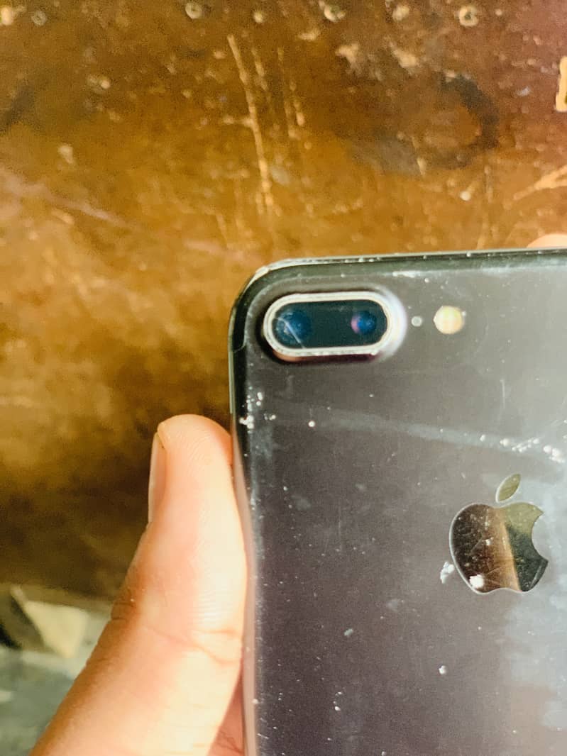 Apple iPhone 7 Plus 6