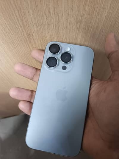 iphone 15pro natural titanium color 10/10 jv