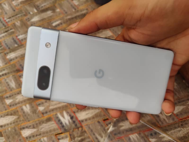 Google Pixel 7a 2