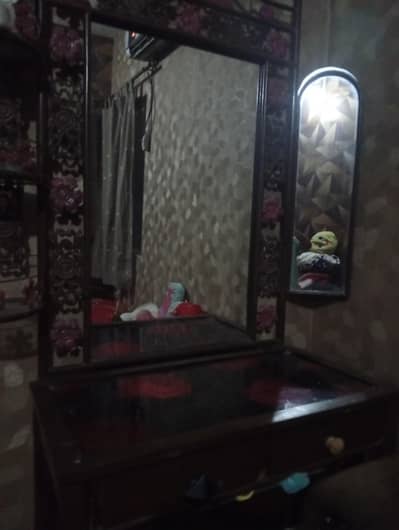 dressing table