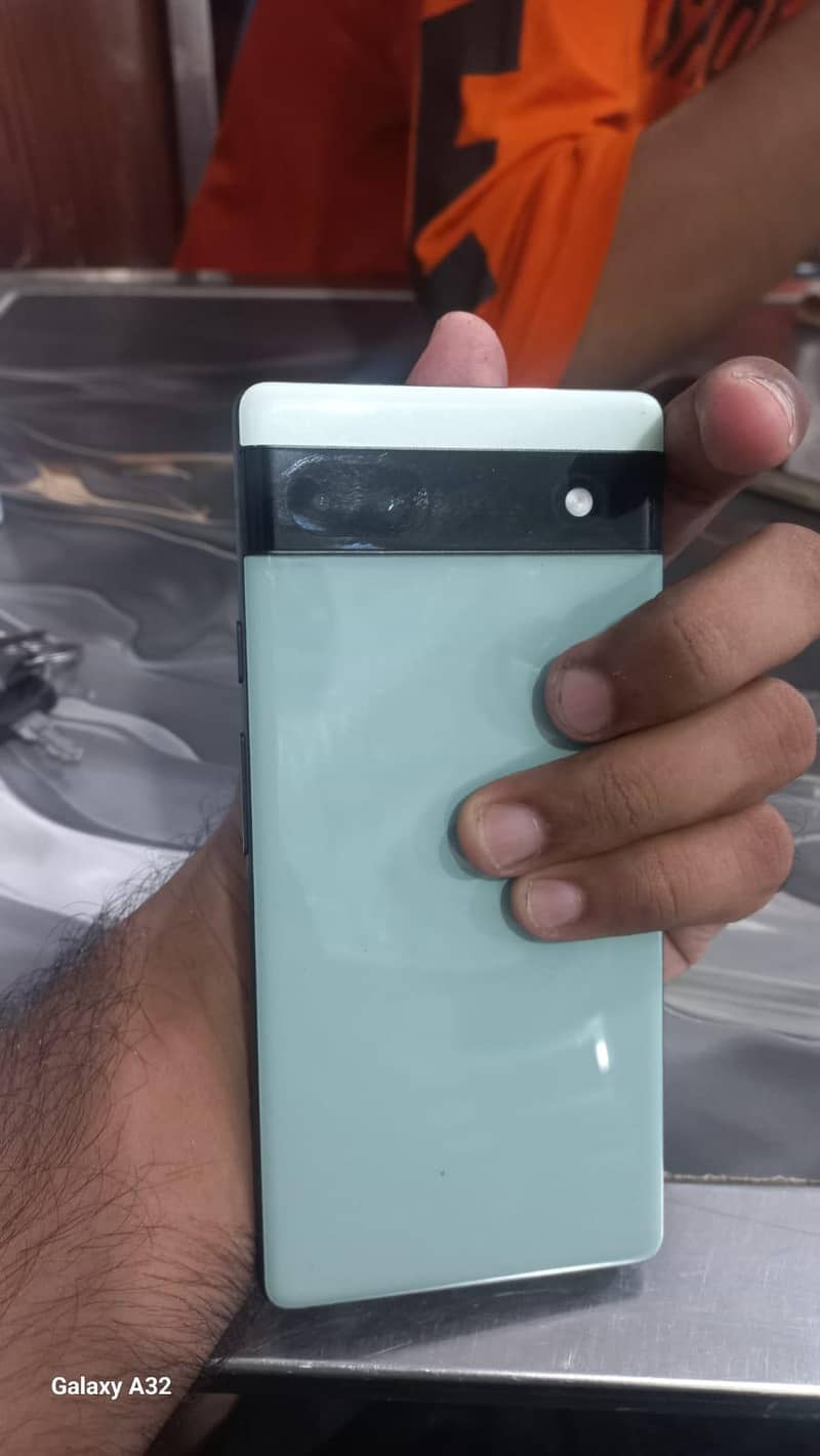 Google Pixel 6a 4