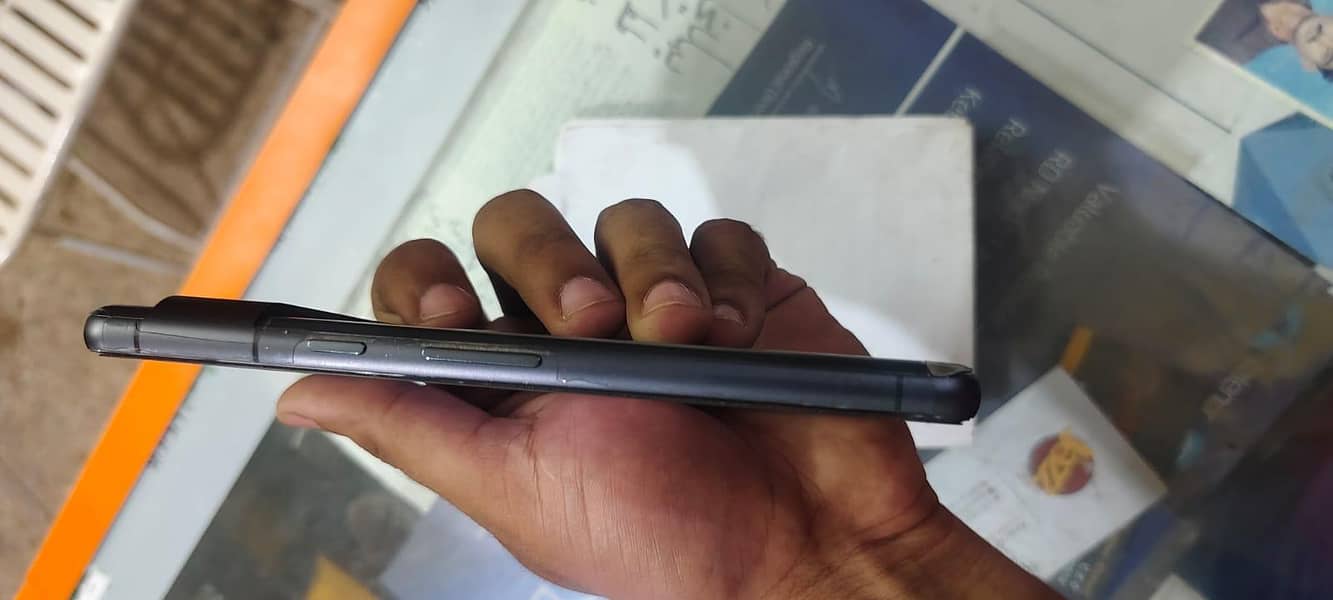Google Pixel 7 4