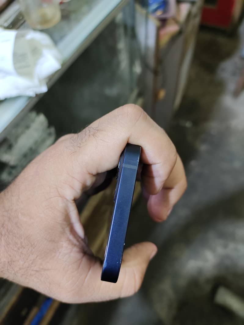 Apple iPhone 12 mini 2