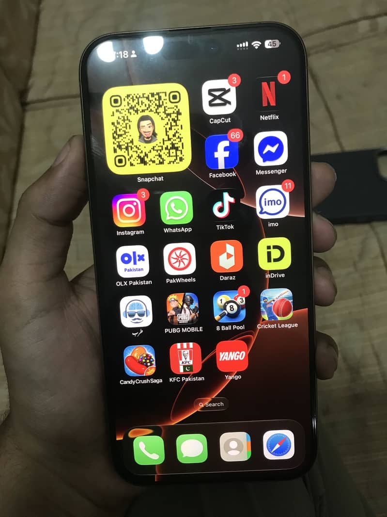 Apple iPhone 16 Pro Max 3