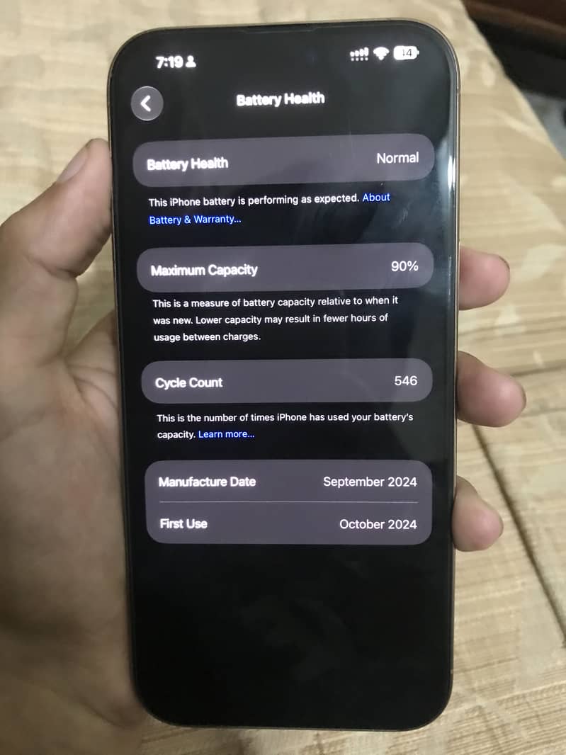 Apple iPhone 16 Pro Max 4