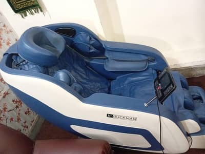 Massage machine