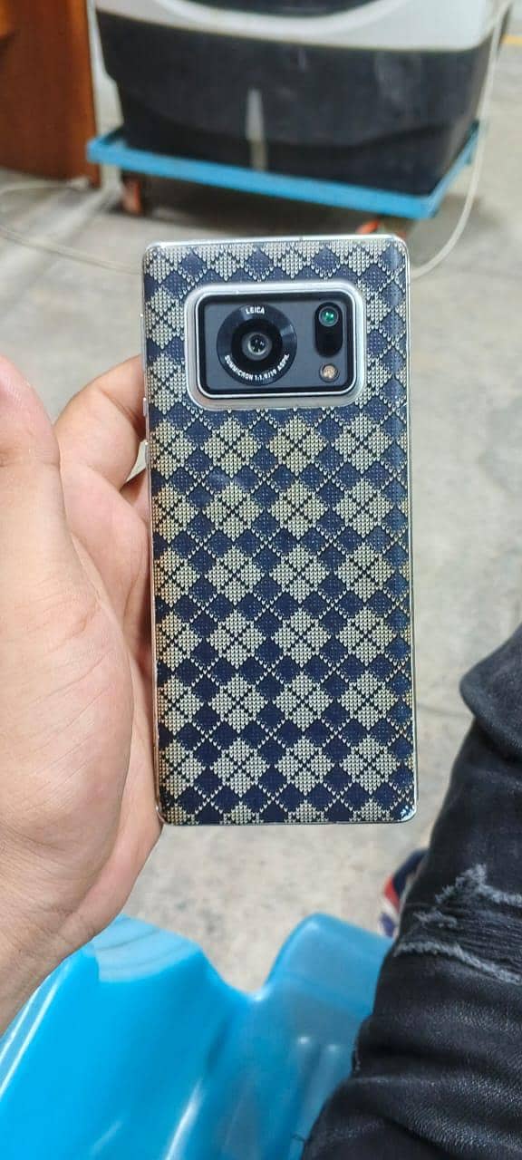 Sharp Aquos Sense6 1