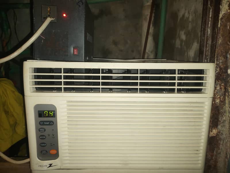 window AC 0