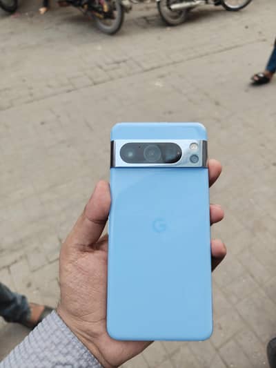 Google Pixel 8 Pro