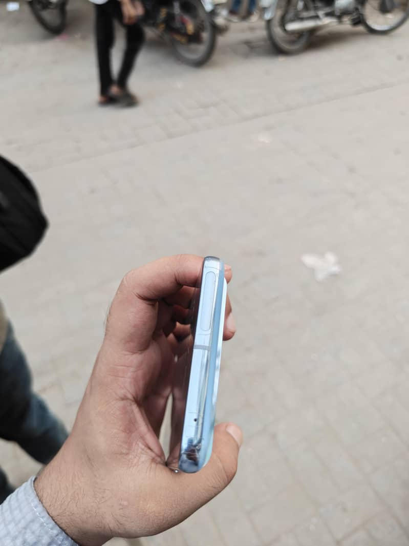 Google Pixel 8 Pro 2