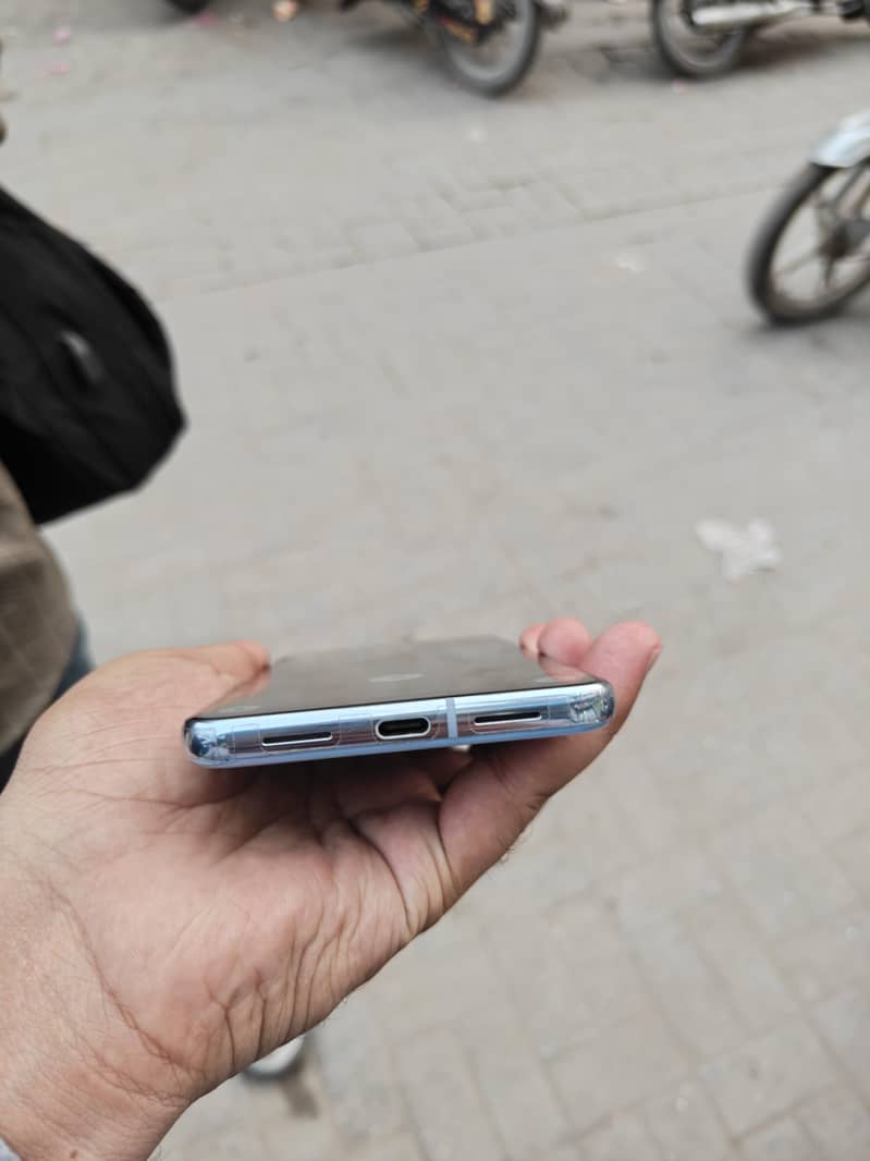 Google Pixel 8 Pro 3