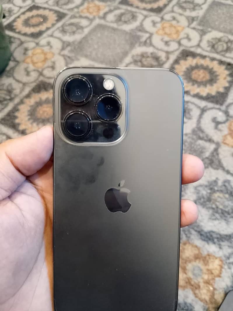 Apple iPhone 13 Pro 4