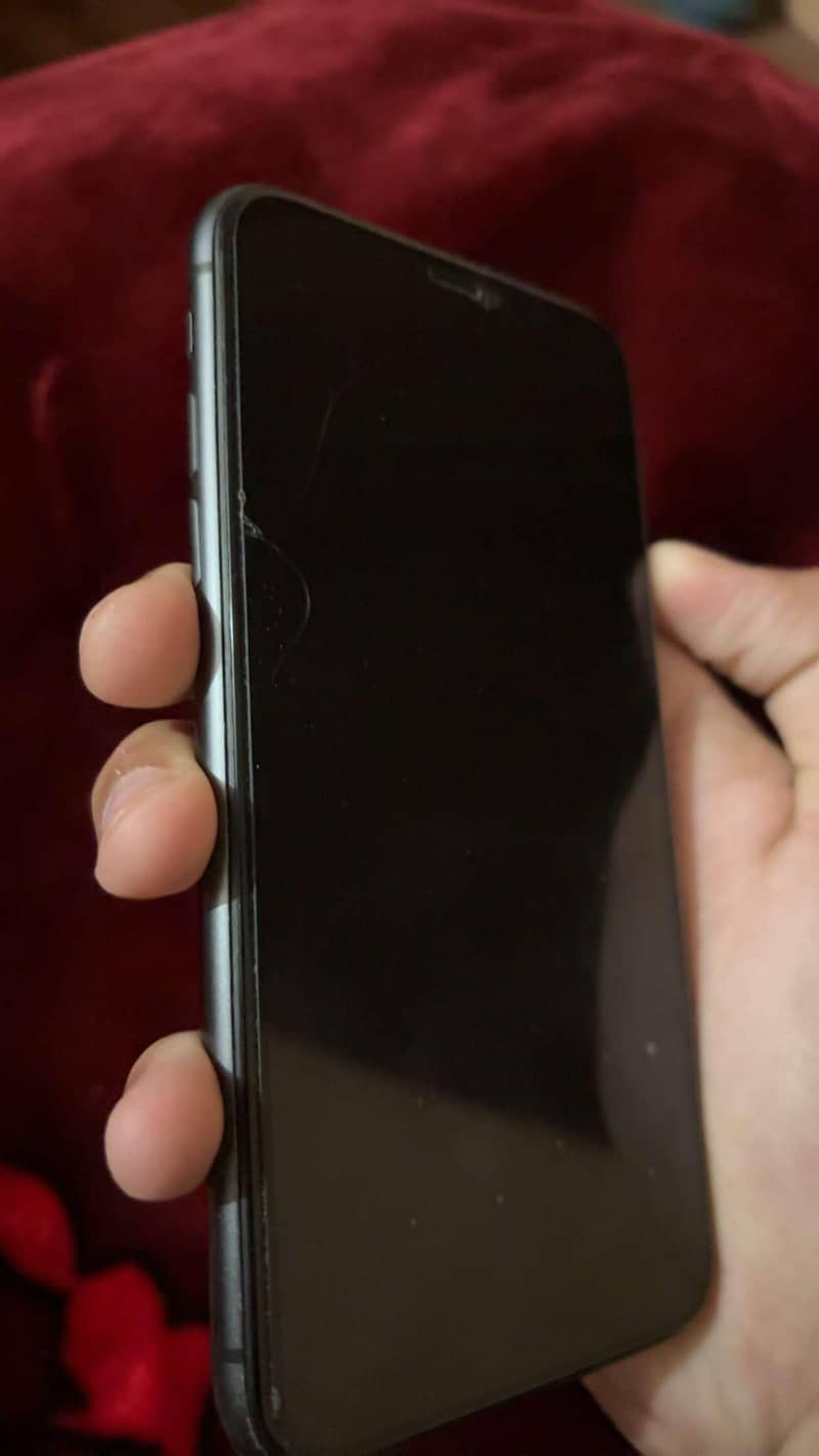 Apple iPhone 11 3