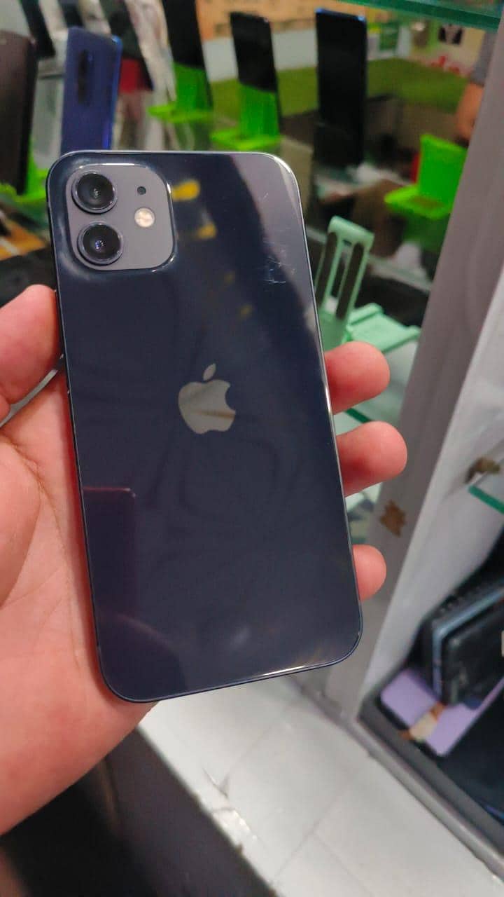 Apple iPhone 12 0